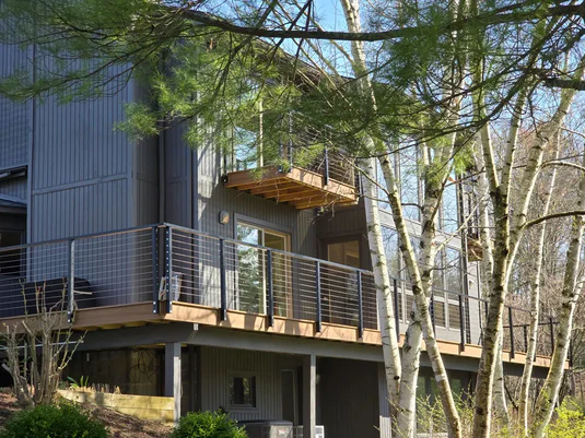 วิธีการดึงราวบันไดสายเคเบิลเพื่อความปลอดภัยและการปฏิบัติตามข้อกำหนด