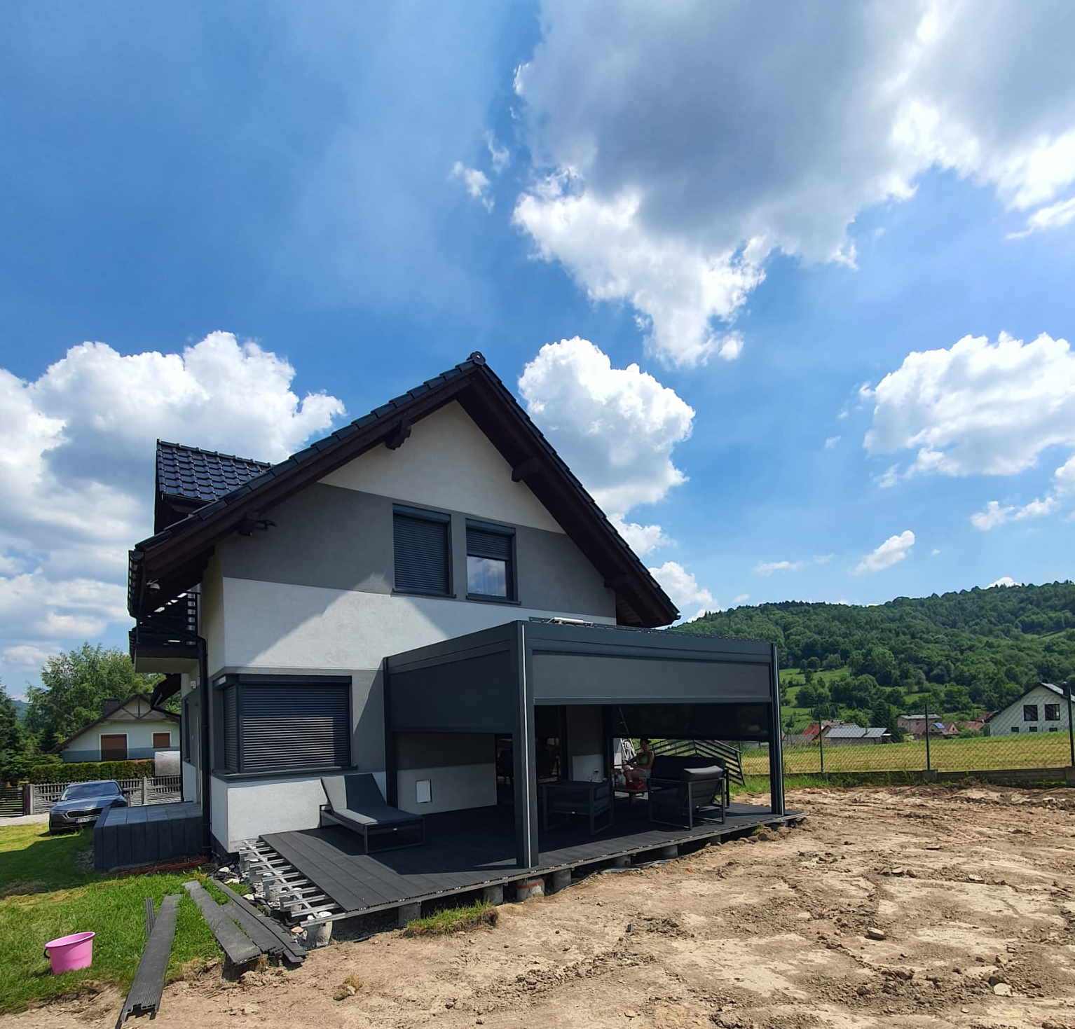 การอัปเดตโครงการทั่วโลก: Vionta Metal Aluminium Pergolas เข้าถึงบ้านทั่วยุโรปและที่อื่นๆ