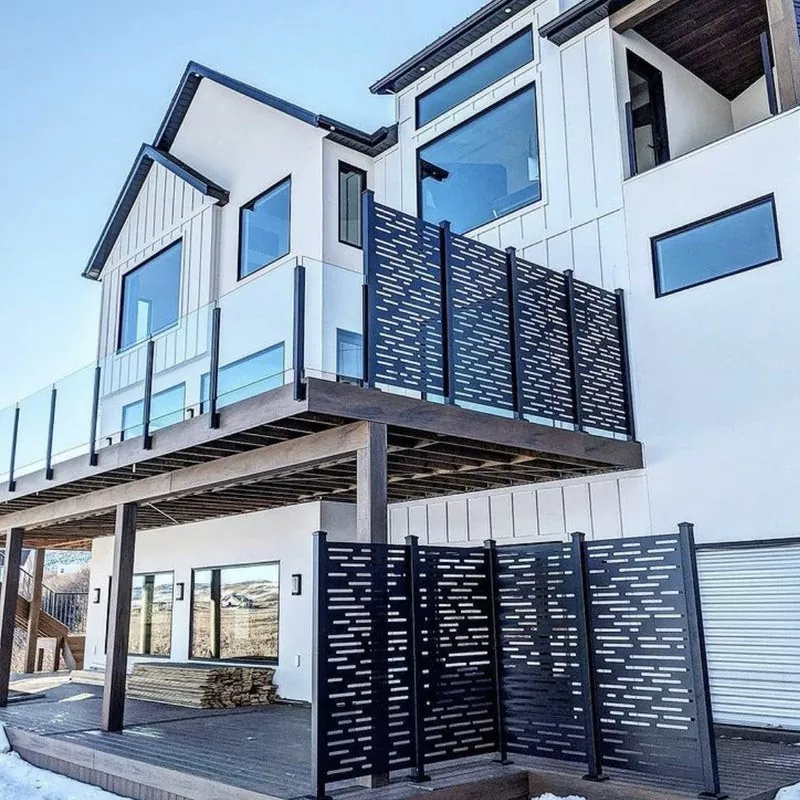 หน้าจอความเป็นส่วนตัวแบบโลหะ